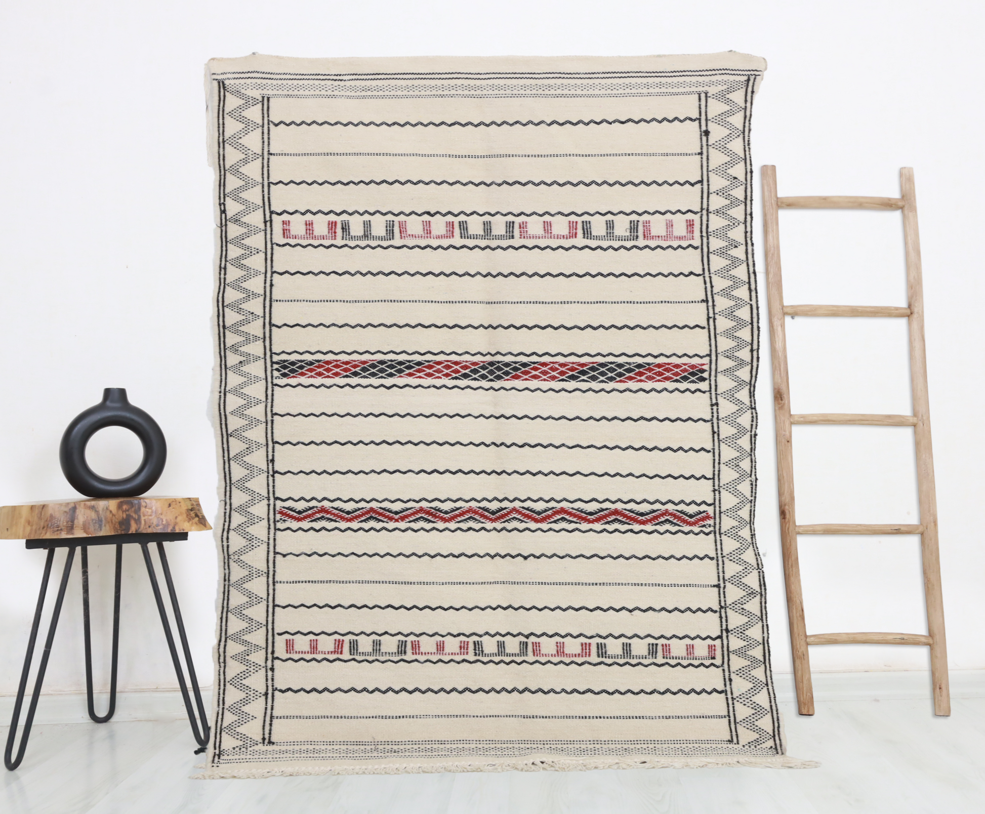 Dihina Moroccan Kilim Rug 2'6" x 4'5" - Urbann-Vibe