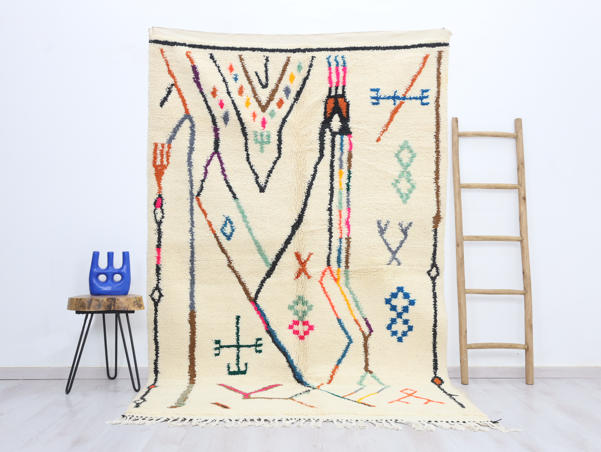 Tagwizult Moroccan Rug 4'9" x 8'3" - Urbann-Vibe