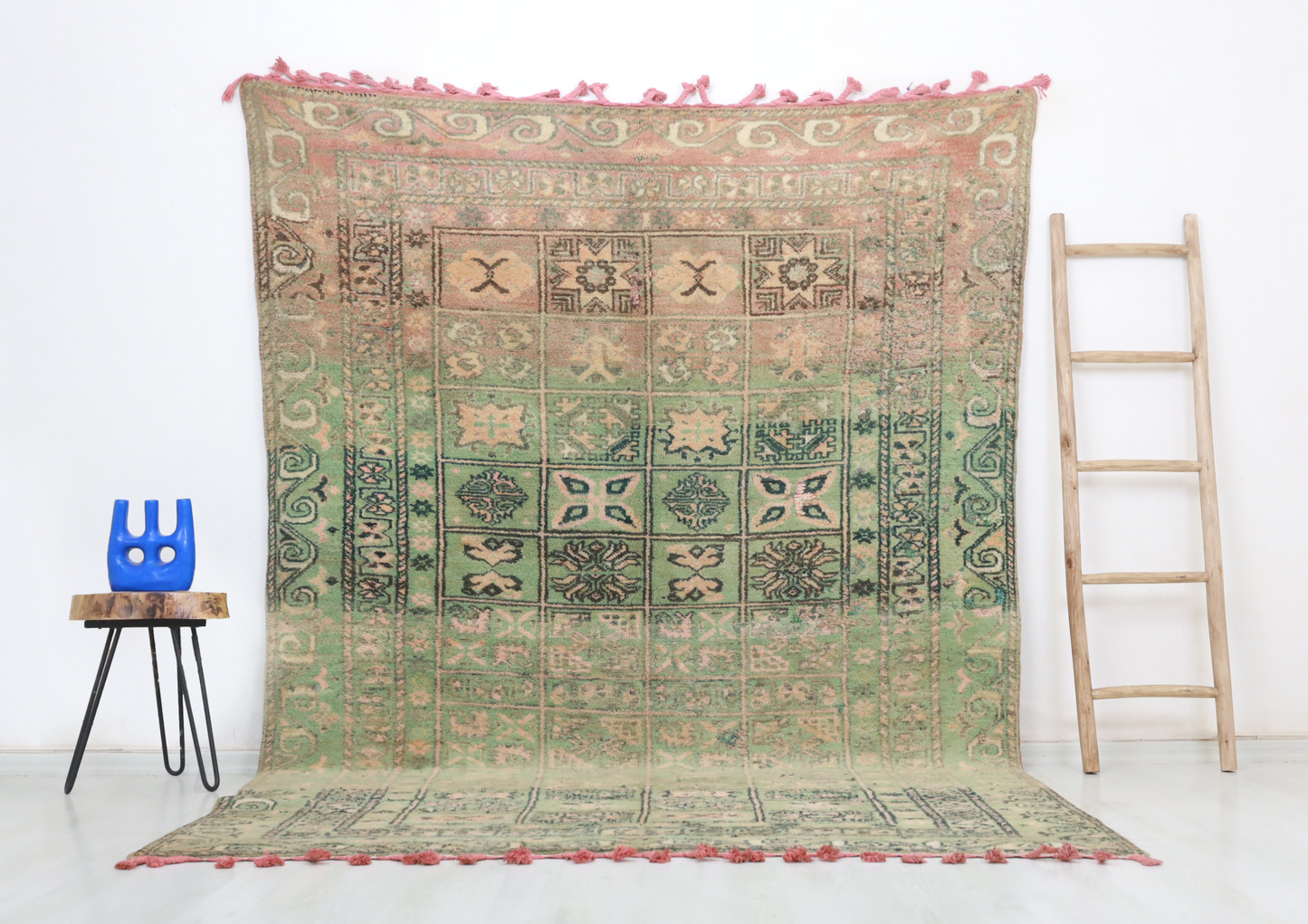 Abarug Vintage Moroccan Rug  6'3" x9'6" - Urbann-Vibe