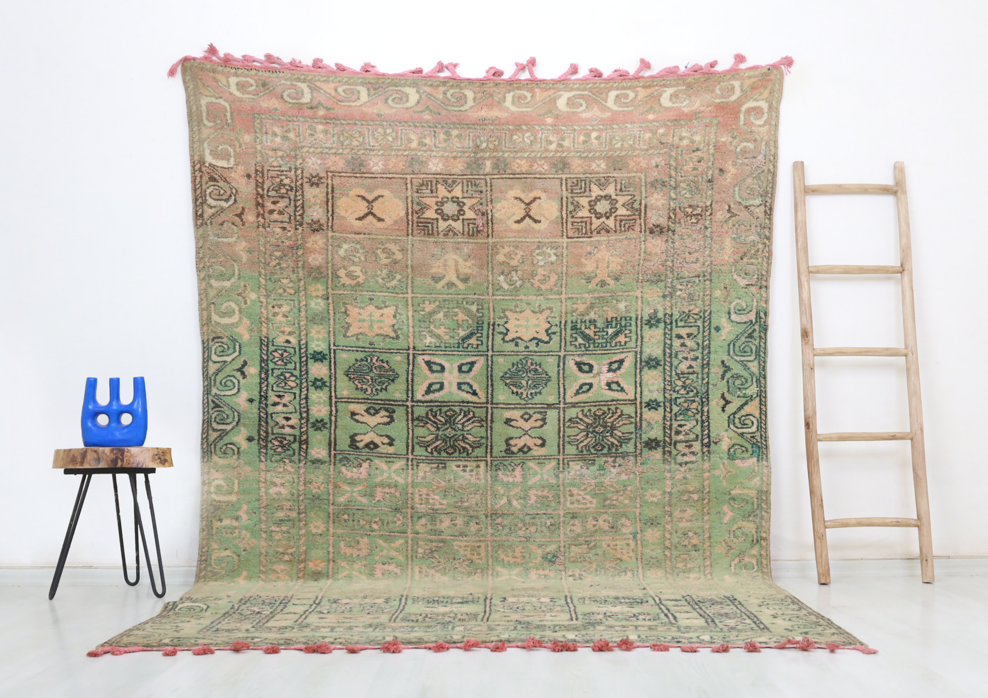 Abarug Vintage Moroccan Rug 6'3" x9'6" - Urbann-Vibe