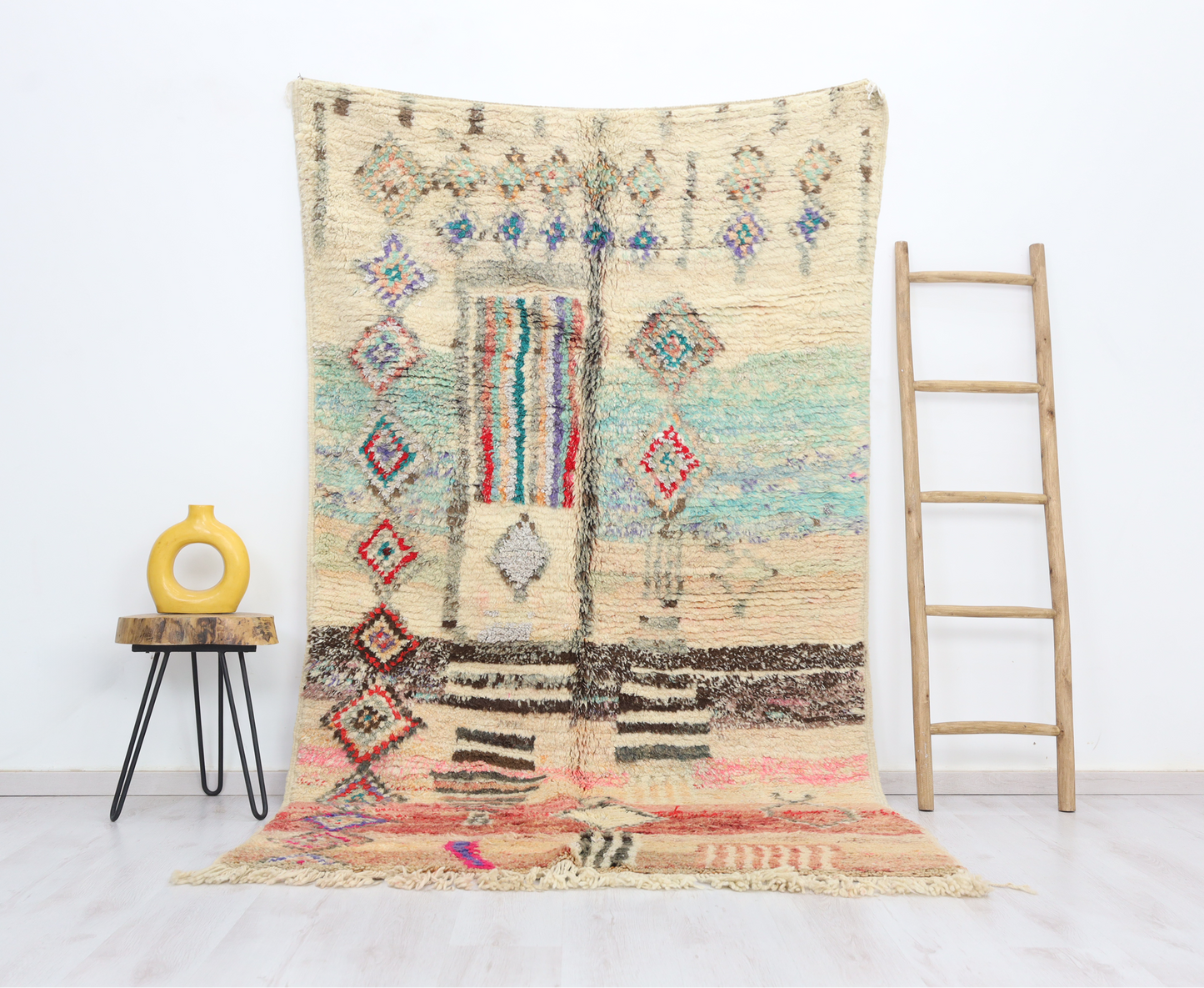 Aphnda Moroccan Rug 4'9" x 8'3" - Urbann-Vibe