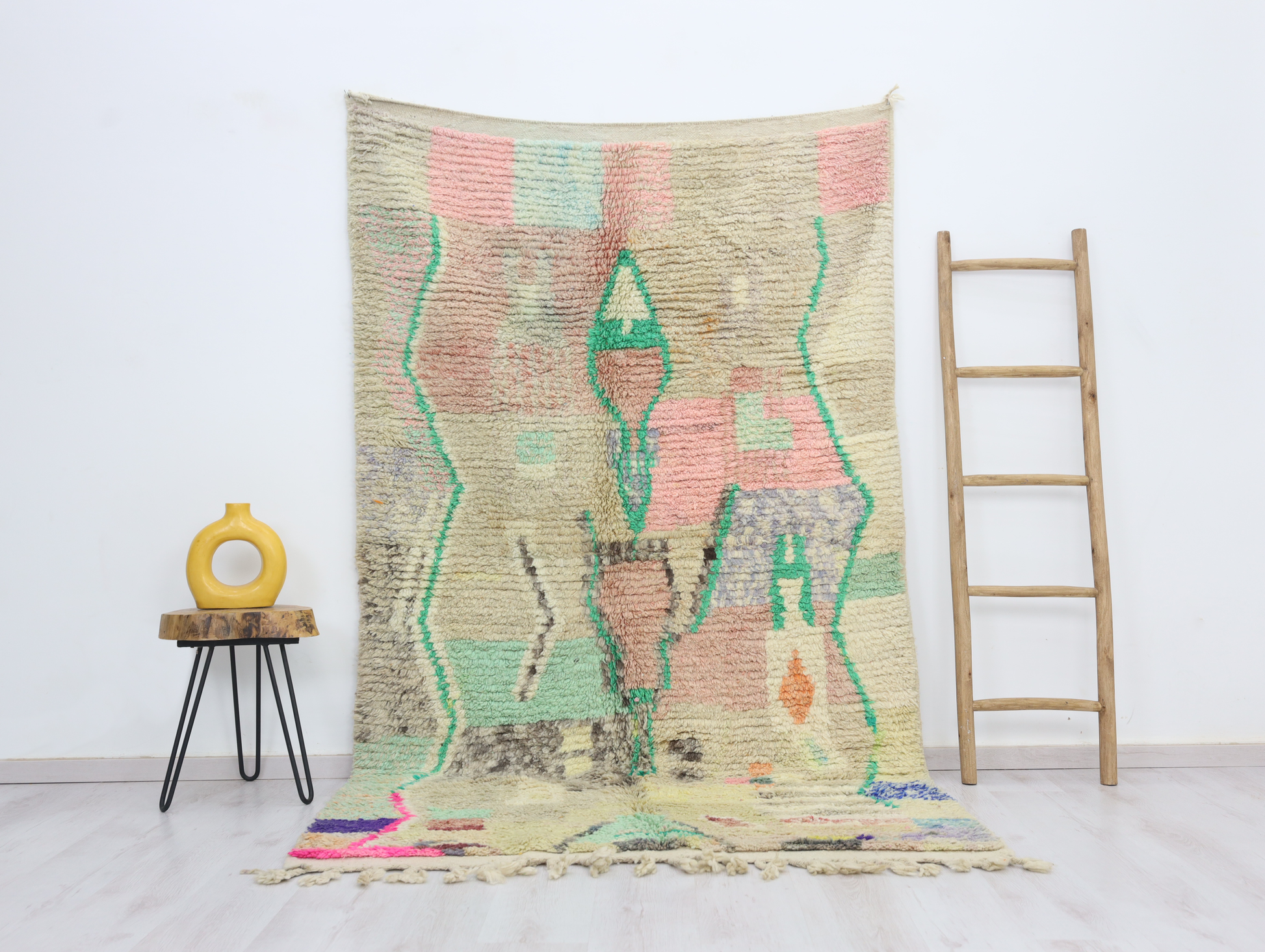 Assalas  Moroccan Rug 4'9" x 8'3" - Urbann-Vibe