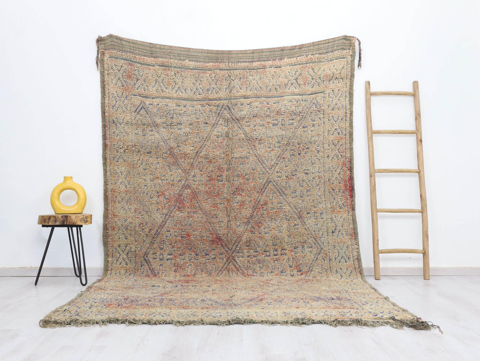 Taselkit Vintage Moroccan Rug 6'2" x9'7" - Urbann-Vibe