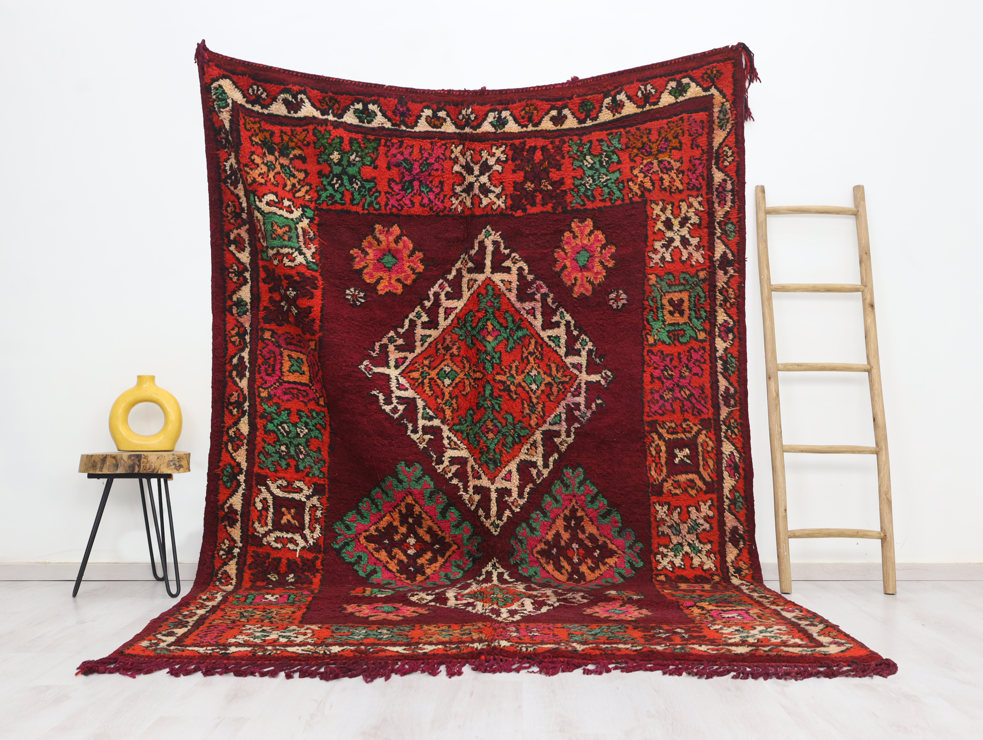 Imnayen Vintage Moroccan Rug 6'5" x 9'3" - Urbann-Vibe
