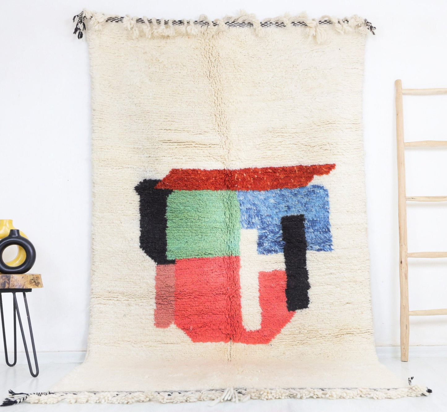 Tanirt Moroccan Rug 4'9" x 8'1" - Urbann-Vibe