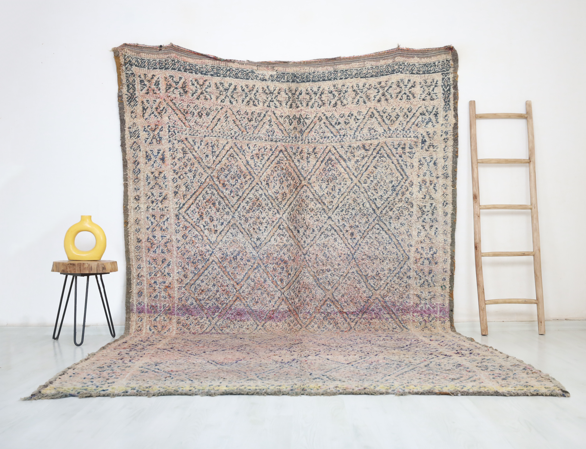 Tihya Vintage Moroccan Rug  7'1" x11'5" - Urbann-Vibe