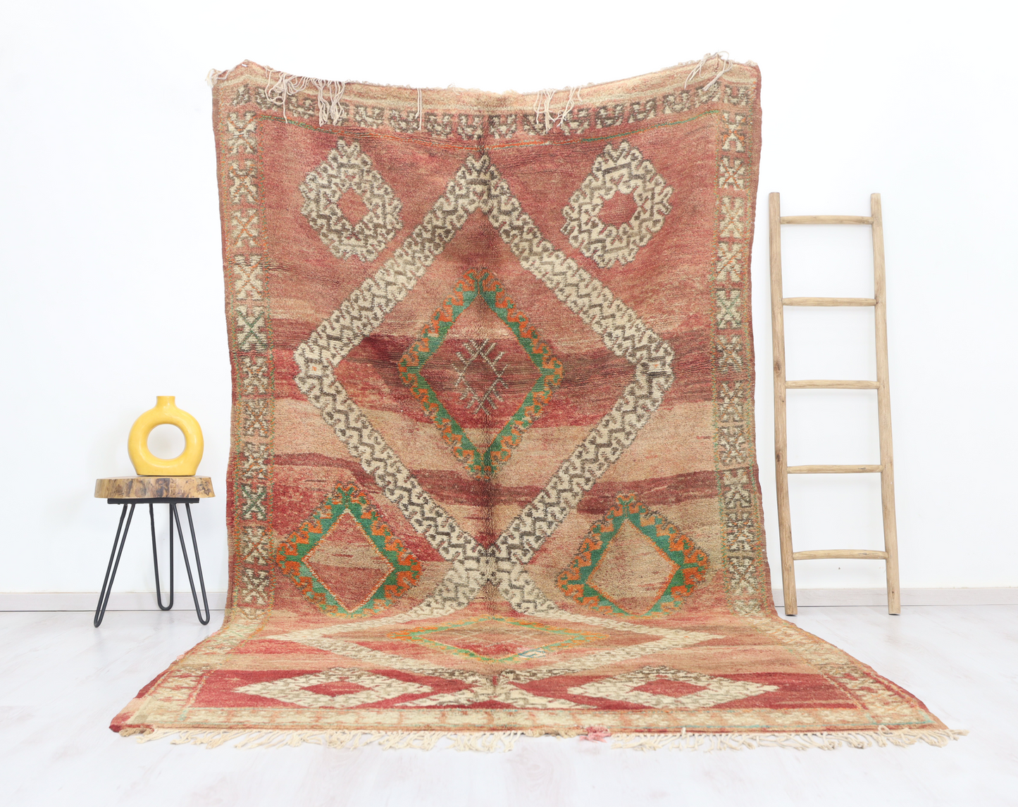 Iligh Vintage Moroccan Rug 5'9" x10'8" - Urbann-Vibe