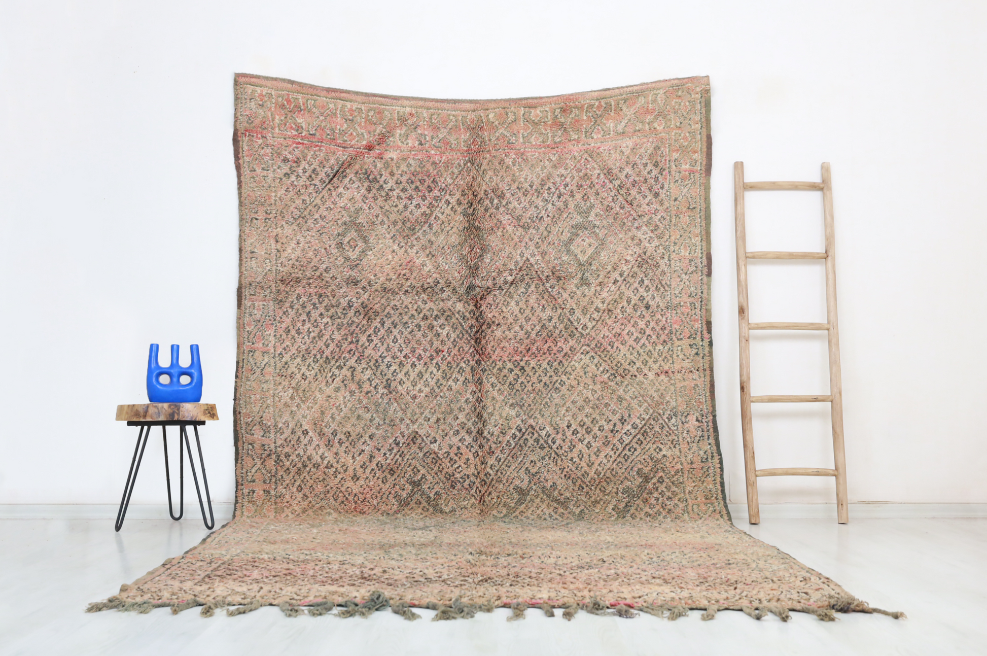 Tifawin Vintage Moroccan Rug  6'5" x11'0" - Urbann-Vibe