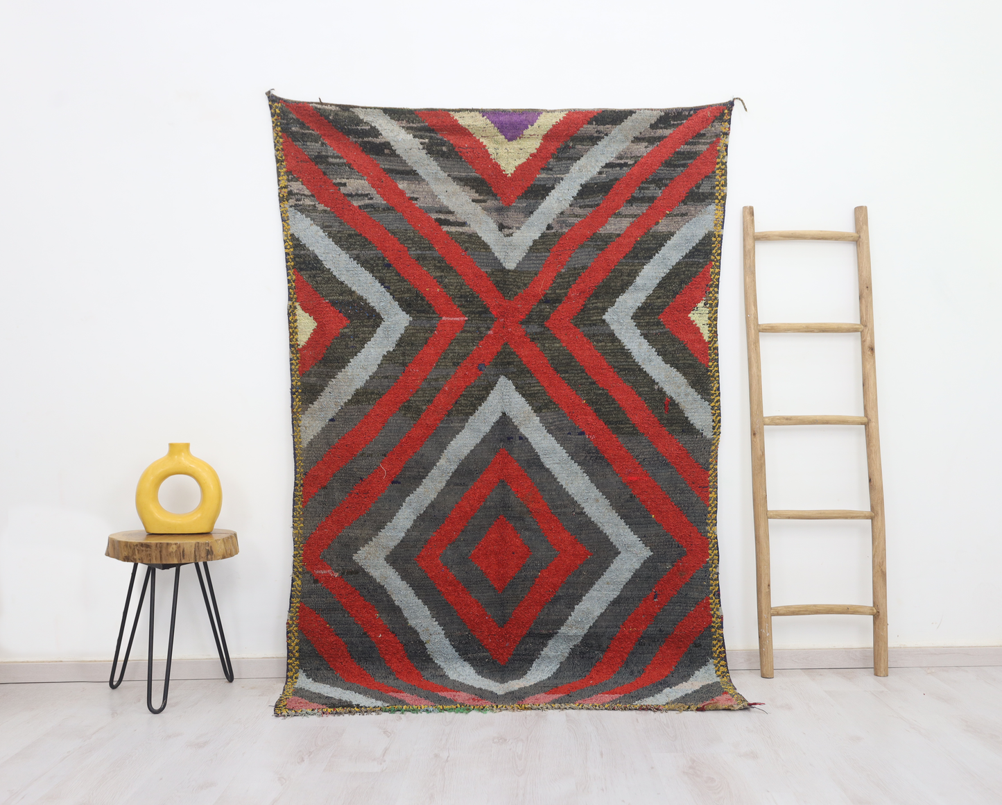Waman Moroccan Rug 4'5" x 7'2" - Urbann-Vibe