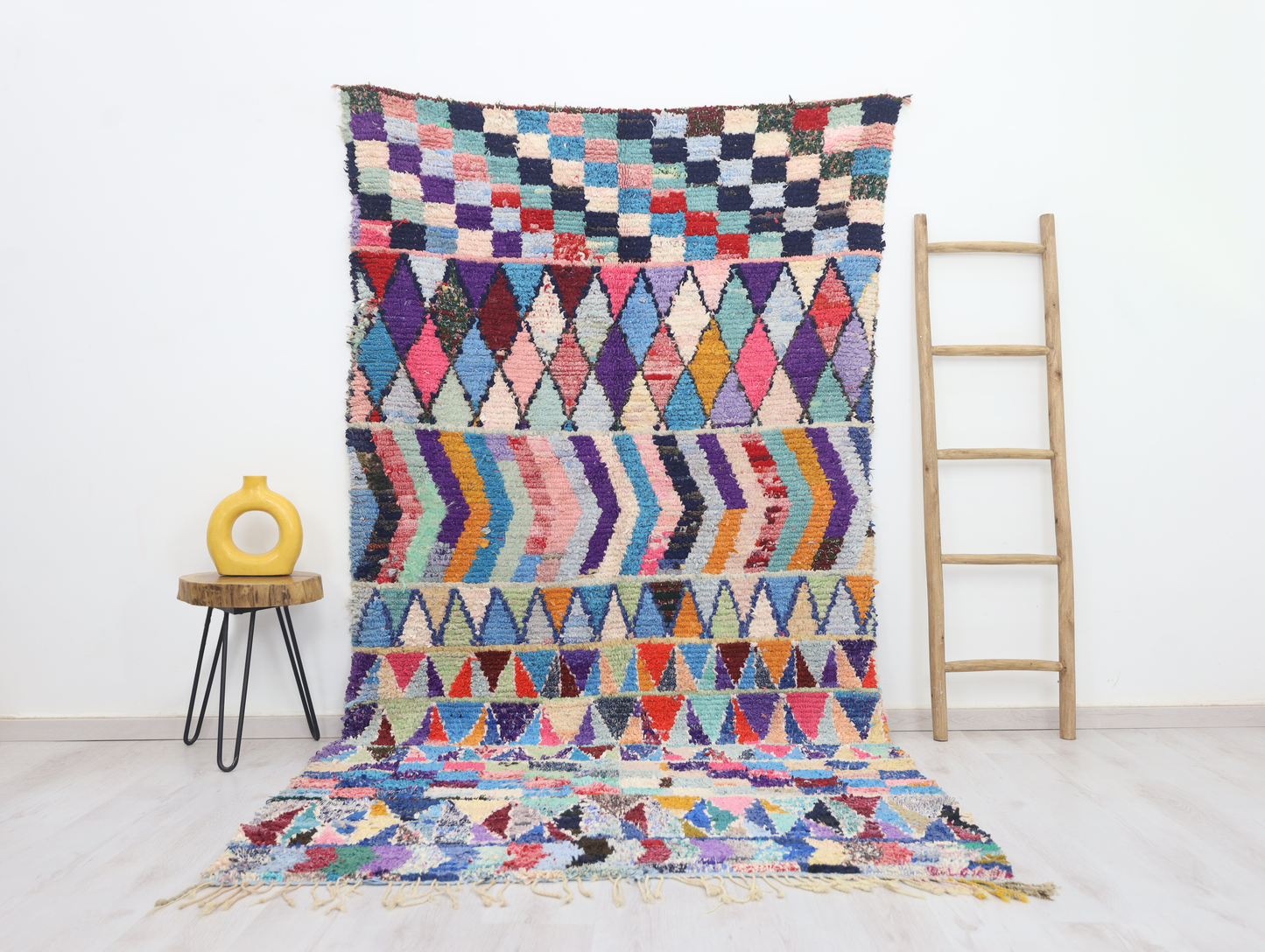 Tifinagh Moroccan Rug 5'0" x 9'1" - Urbann-Vibe