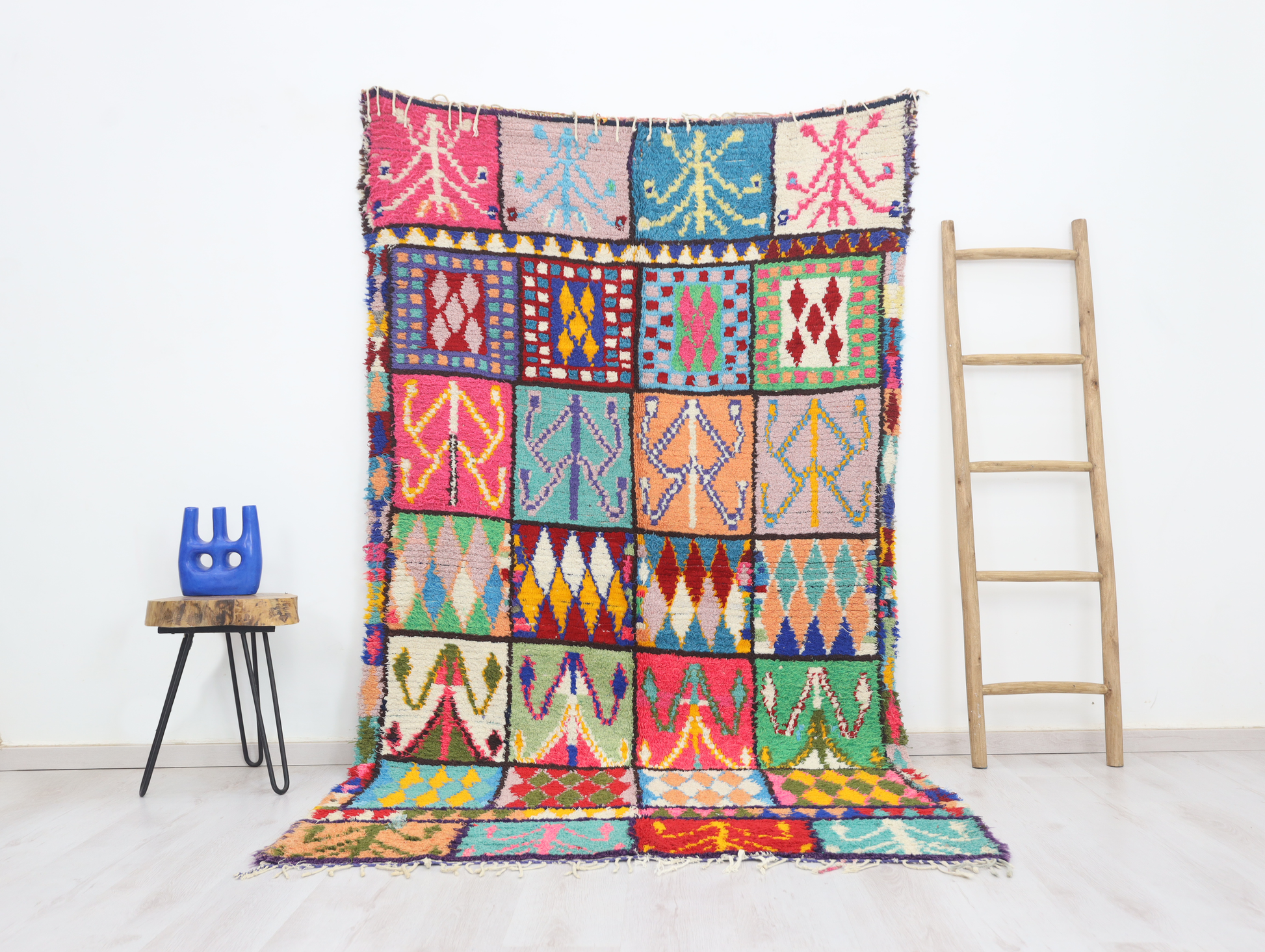 Tafrawt Moroccan Rug 4'8" x 8'4" - Urbann-Vibe