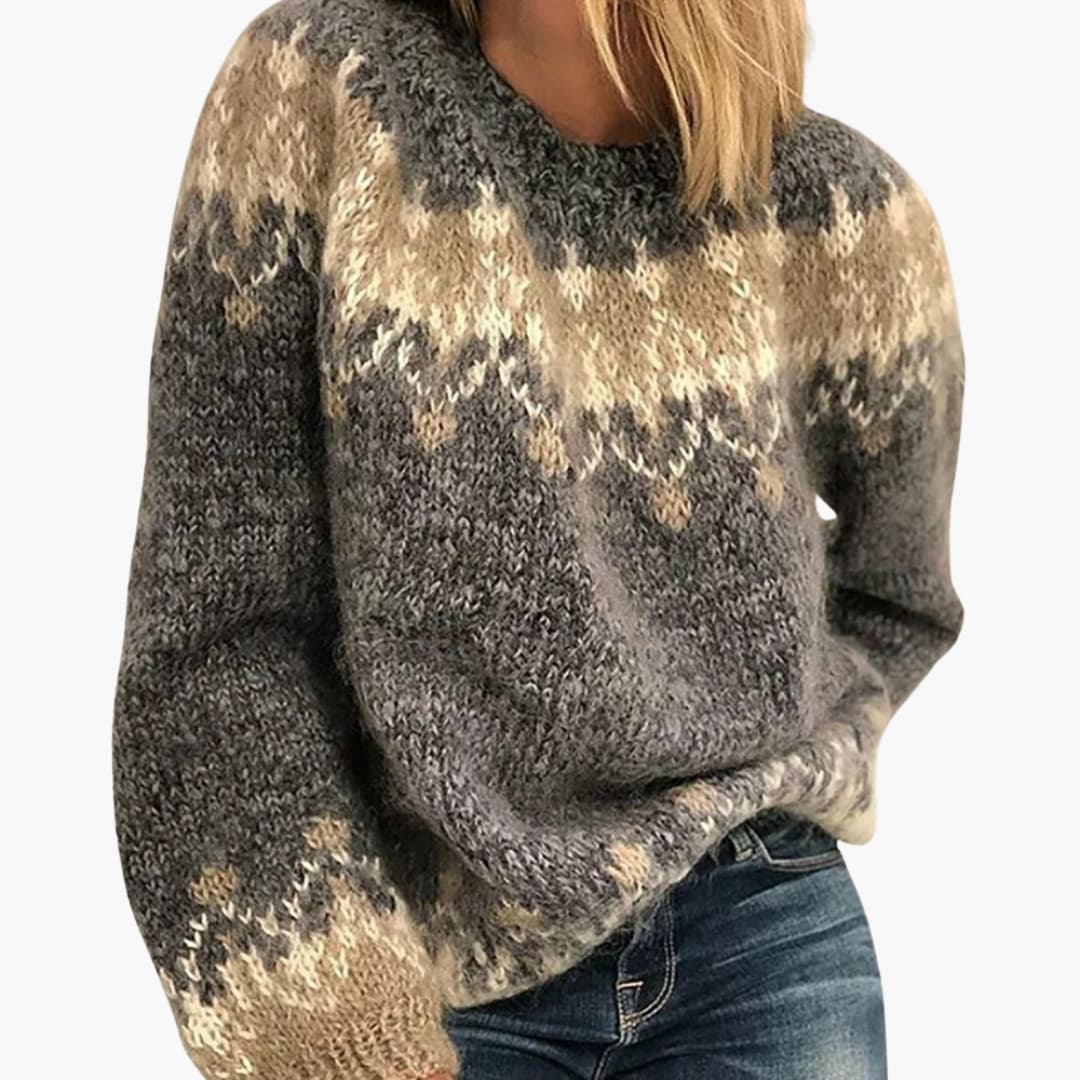Women's patterned knit pullover, round neck, classic fit, ribbed cuffs and hem for cozy everyday style