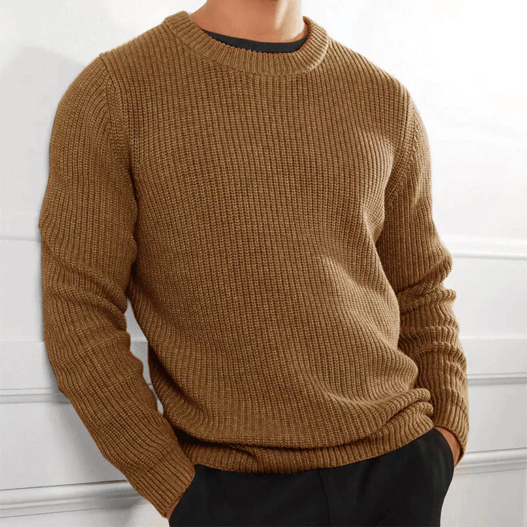 Men's classic knit crew neck winter sweater with ribbed cuffs, versatile everyday warmth