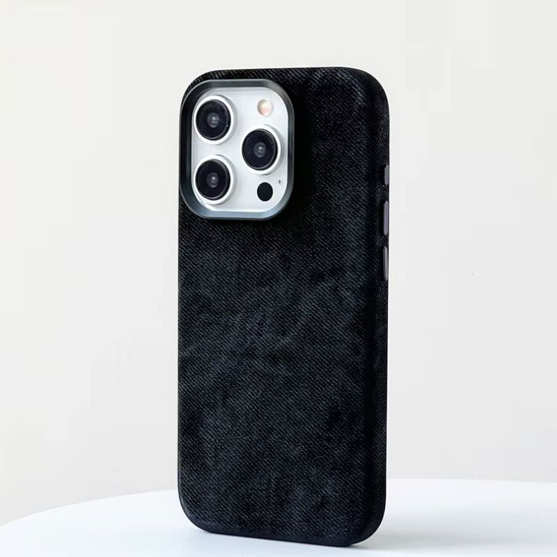 Kivo iPhone case matte flannel finish scratch-resistant wireless charging ready magnetic alignment