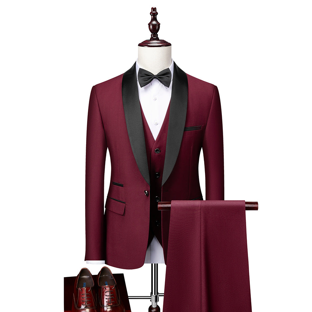 Men's slim fit wool three-piece suit with blazer, vest & trousers in elegant business style