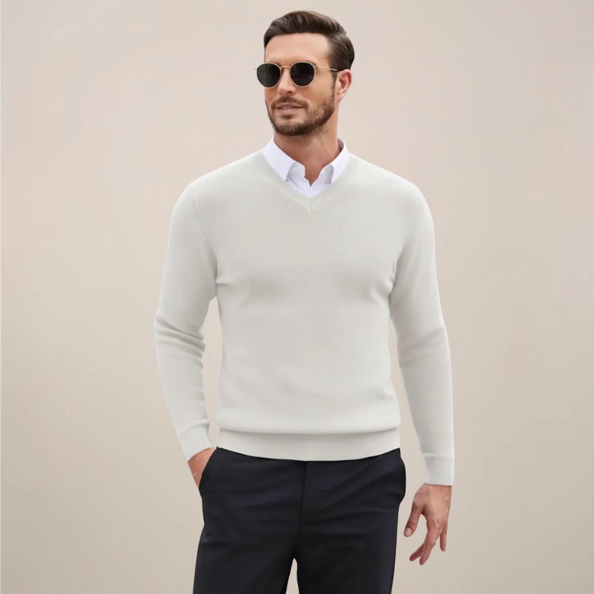 Men's slim fit V-neck knit sweater in classic style, refined fine-knit texture for effortless layering