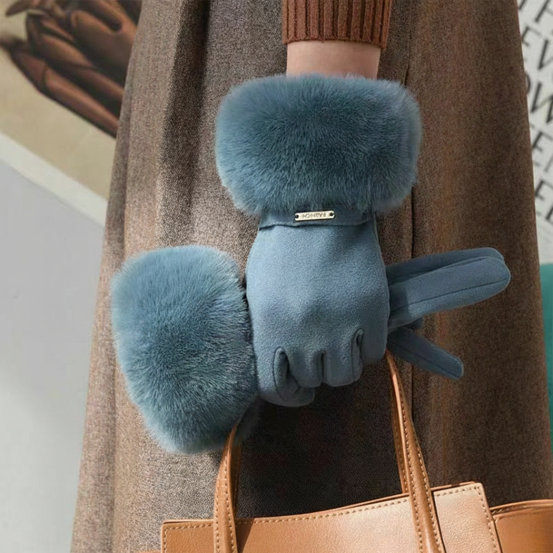 Women's fitted wool winter gloves with fur trim, cozy cold-weather protection in sleek silhouette