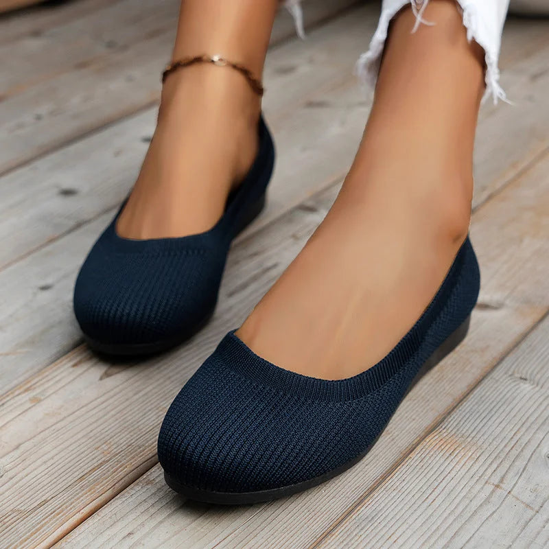 Breathable orthopedic mesh sneakers in neutral tones, podiatrist-designed with non-slip sole for posture support