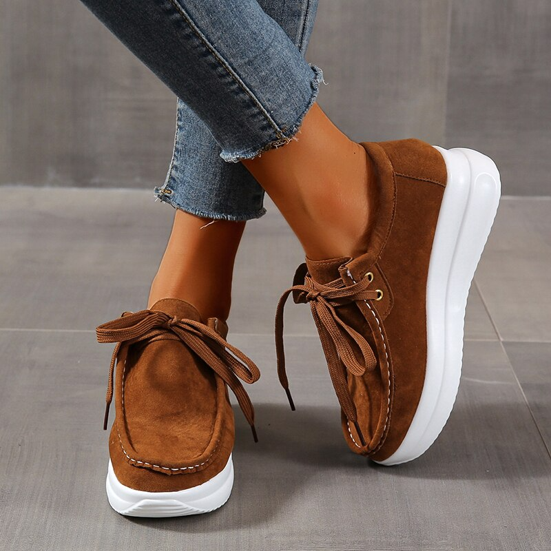 Women's chunky suede shoes in classic style, durable robust silhouette for all-season everyday wear