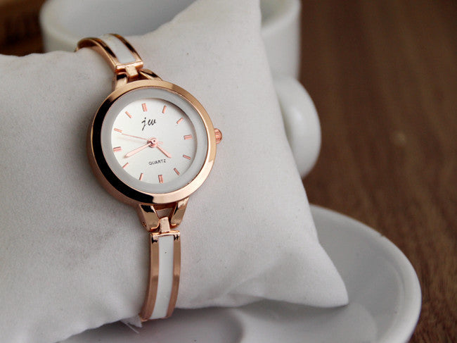 Women's quartz wristwatch silver metal bracelet band 36mm round dial elegant everyday chic style