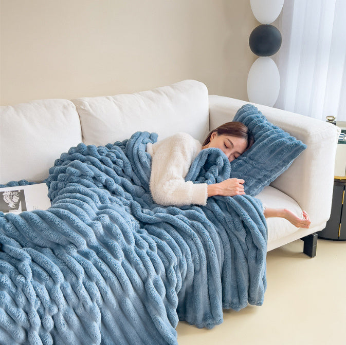 Ultra soft plush fleece blanket cozy fluffy texture perfect for sofa and bed winter warmth
