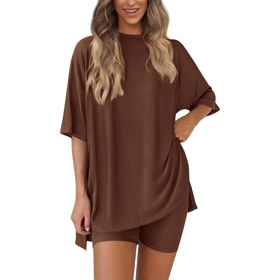 Women's relaxed two-piece lounge set lightweight breathable polyester loose top and shorts casual comfort