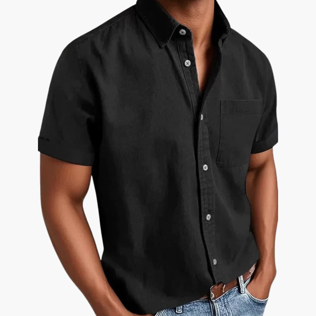 Men's lightweight tailored slim-fit short sleeve shirt with chest pocket for spring summer office wear