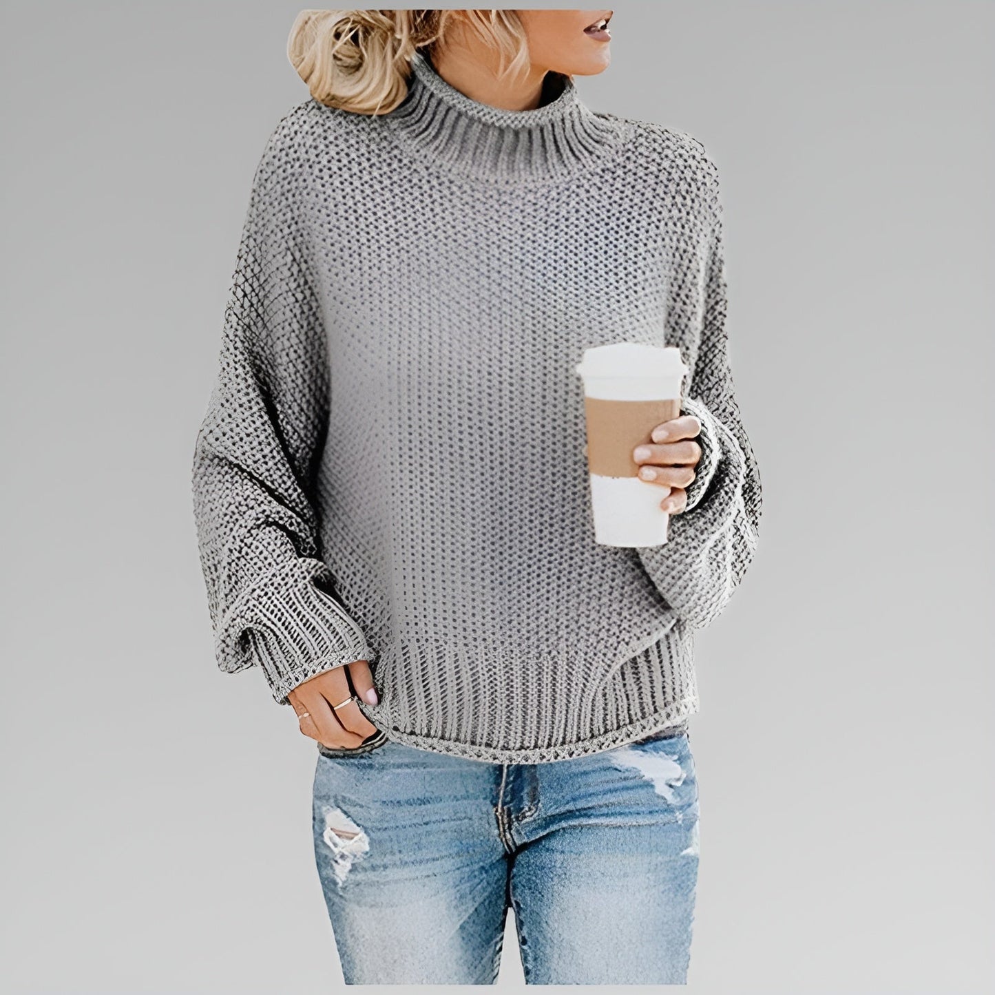 Women's oversized chunky knit sweater relaxed fit with textured cozy warmth for casual elegance