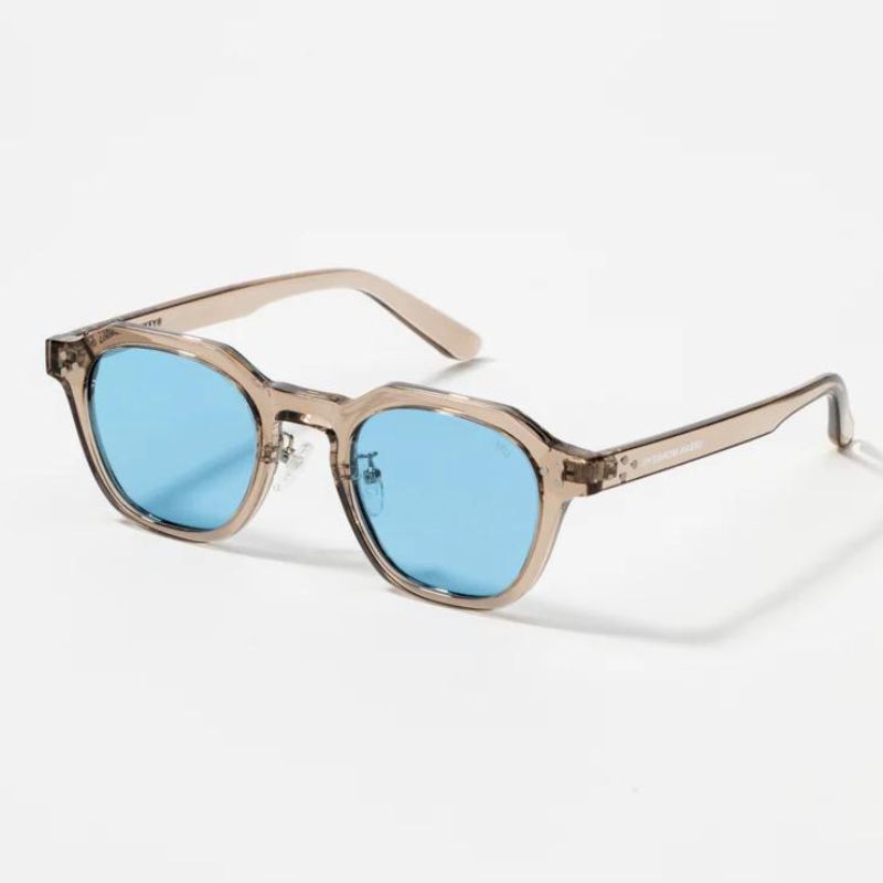 Retro sunglasses bold color UV shield lenses vintage-inspired frame everyday fashion style