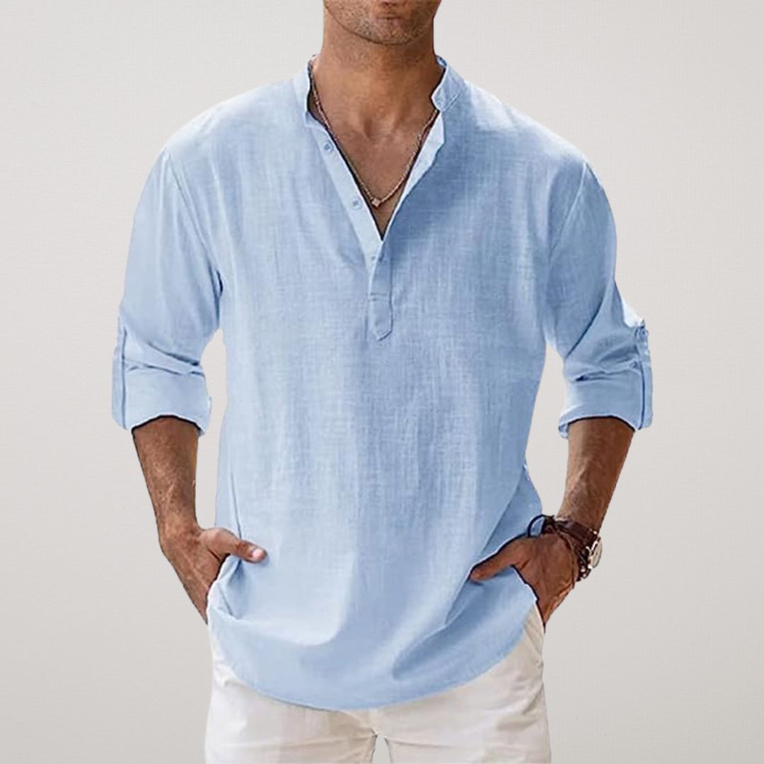 Men's relaxed fit long sleeve button shirt in classic style with timeless button-up design