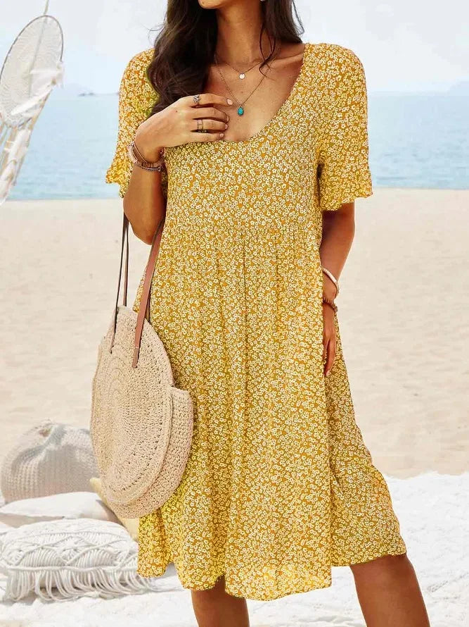 Daisy | Women's Ditsy Floral V-Neck Short Sleeve Smock Dress