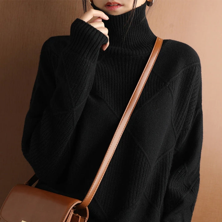 Women's oversized ribbed knit sweater in cozy soft fabric, relaxed silhouette for everyday layering