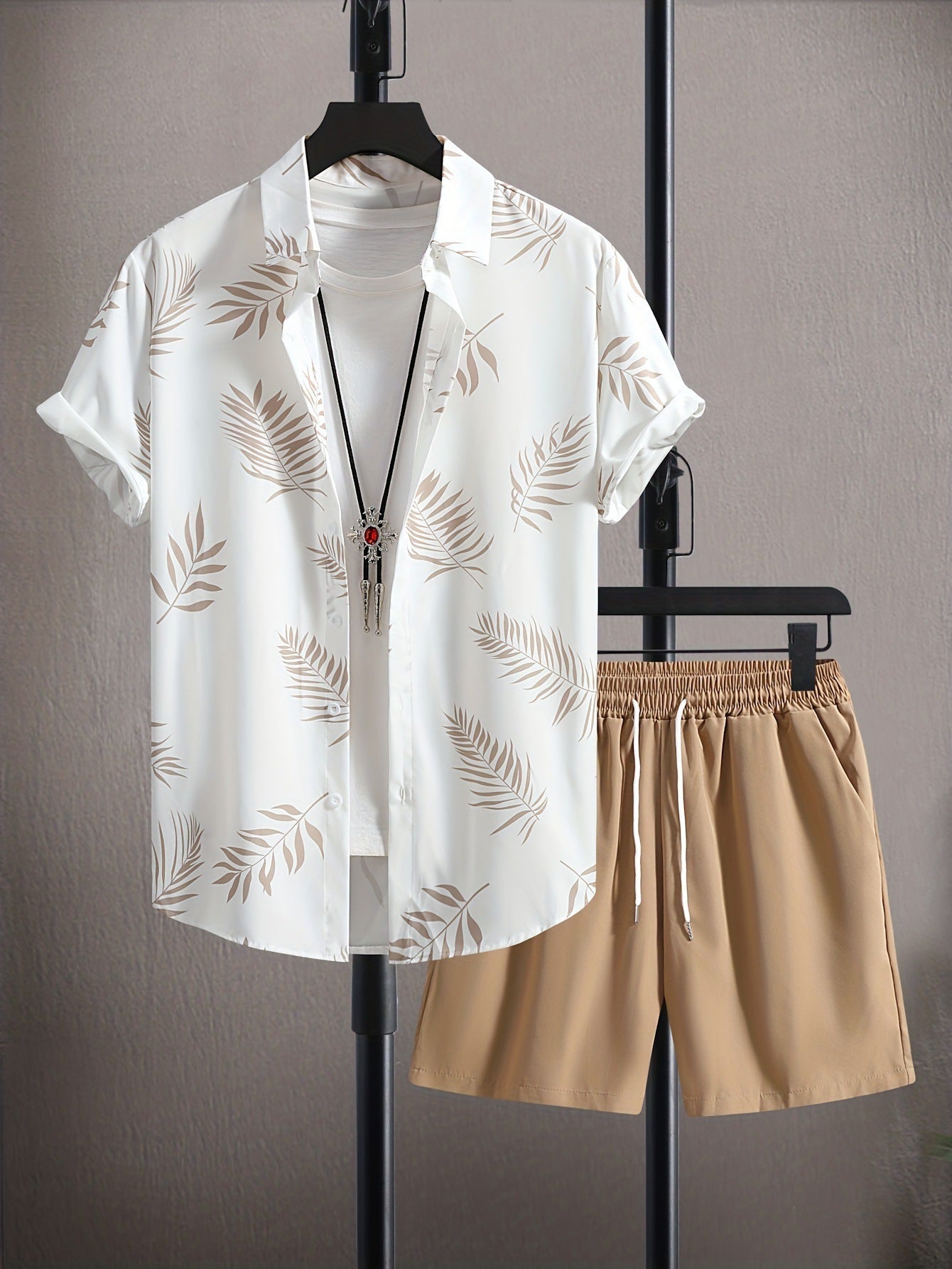Men's two-piece summer set light colorblock relaxed fit coordinated beach vacation leisure outfit