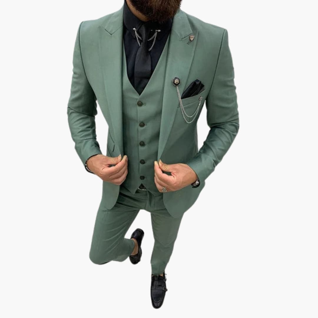 Men's slim fit 3-piece formal suit elegant tailoring for weddings and evening events