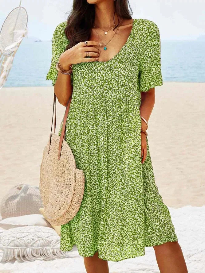 Daisy | Women's Ditsy Floral V-Neck Short Sleeve Smock Dress