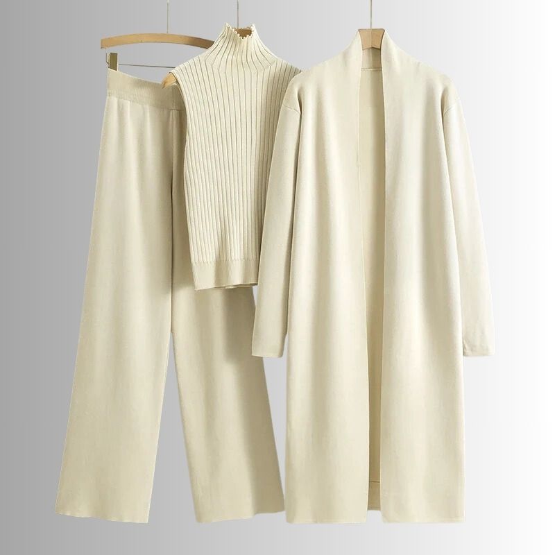 Women's three-piece loungewear set relaxed fit soft breathable fabric everyday comfort coordinated style