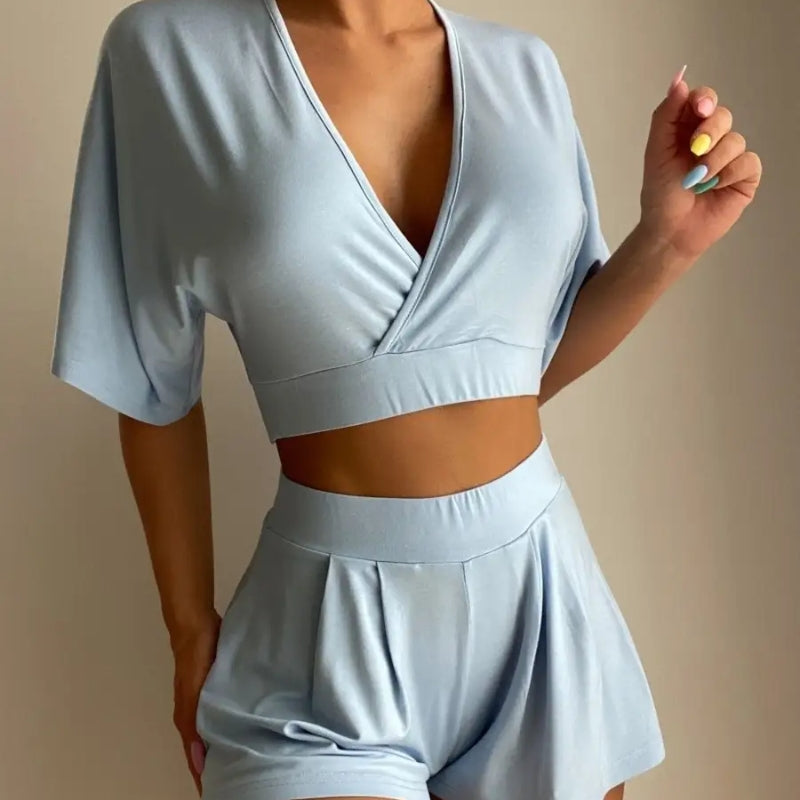Women's cozy lightweight pajama set soft breathable two-piece lounge wear relaxed fit sleepwear
