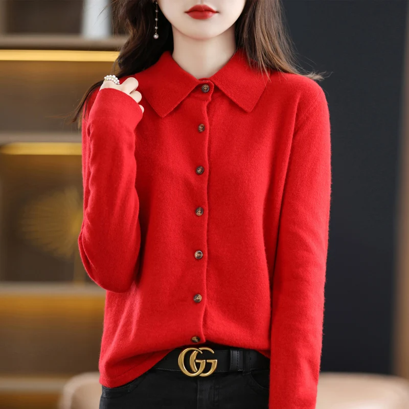 Women's soft knit button-up top tailored silhouette with distinctive tortoiseshell buttons