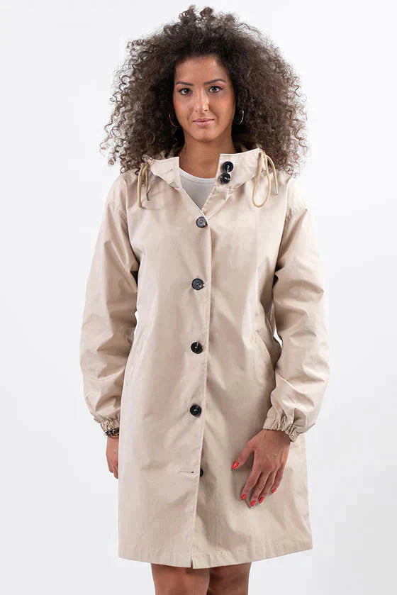 Women's loose fit winter hooded coat with button closure in casual cozy style for everyday warmth