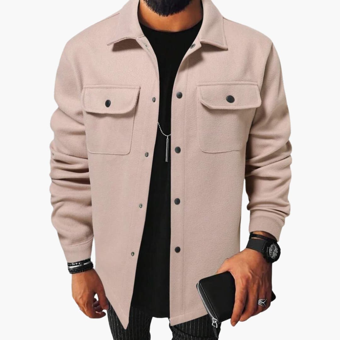 Men's button-front shirt with chest pockets, classic collar, long sleeves for autumn layering
