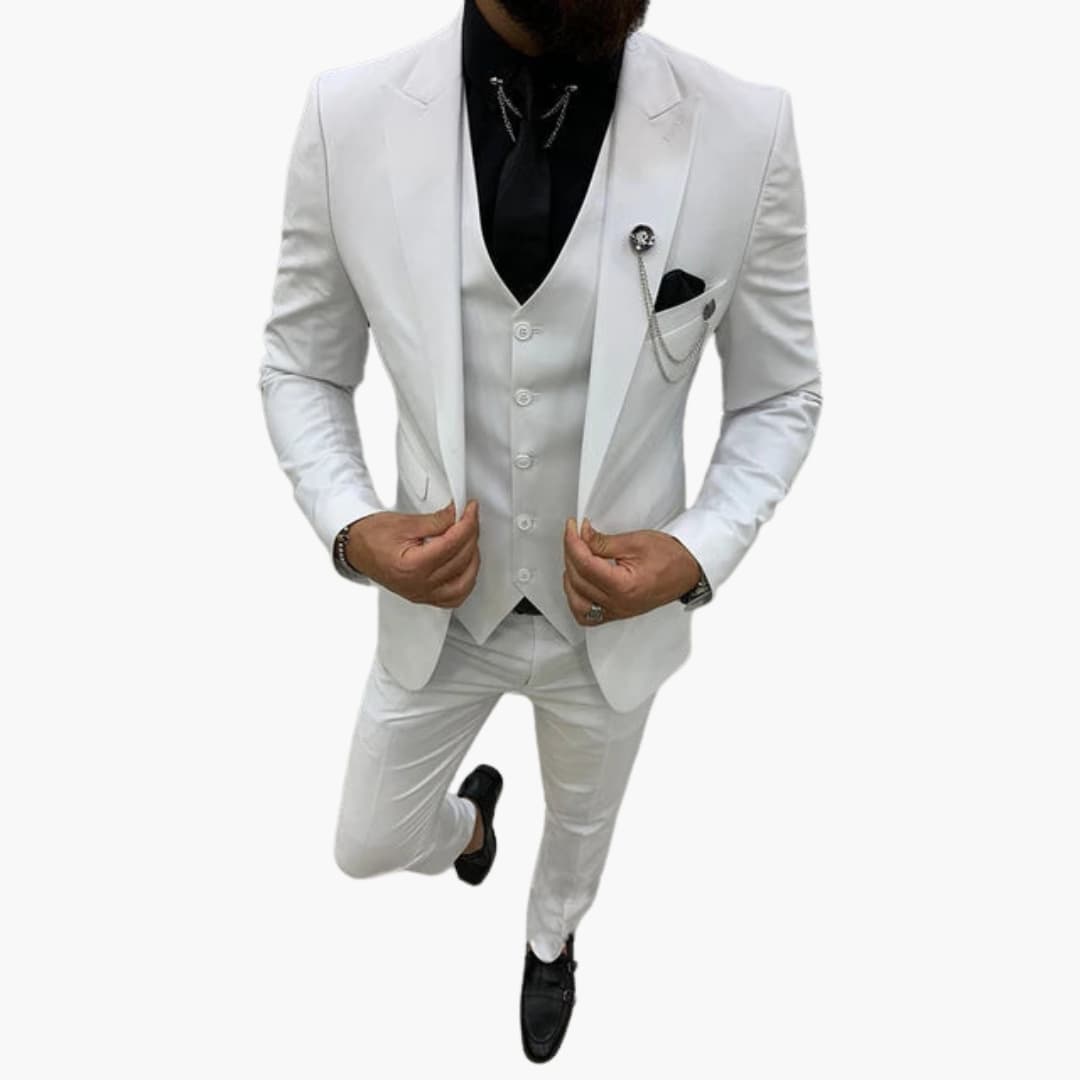 Slim fit 3-piece men's suit in classic tones, elegant tailoring with sleek silhouette for formal events