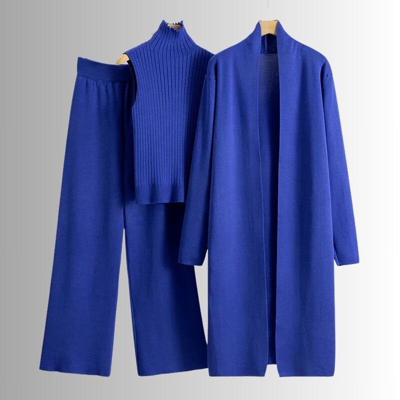 Women's three-piece relaxed fit loungewear set soft breathable fabric everyday comfort coordinated styling