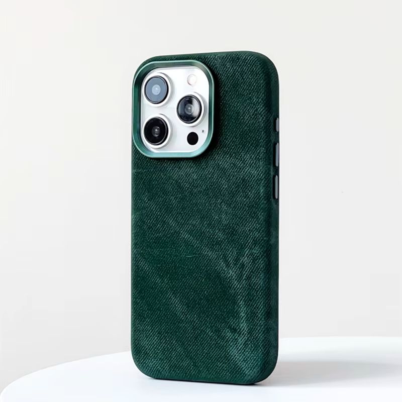 Kivo iPhone case matte flannel finish scratch-resistant wireless charging ready magnetic alignment