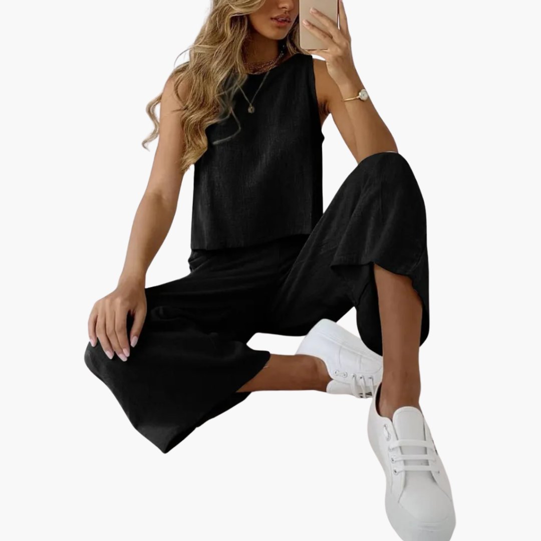 Women's lightweight two-piece summer set, loose breathable silhouette in casual chic style