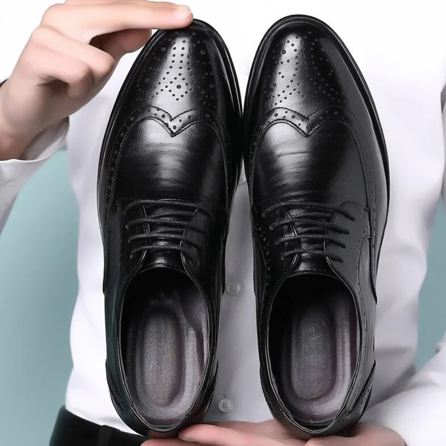 Men's brown genuine leather Oxford shoes with brogue perforations and ultra-cushioned insole
