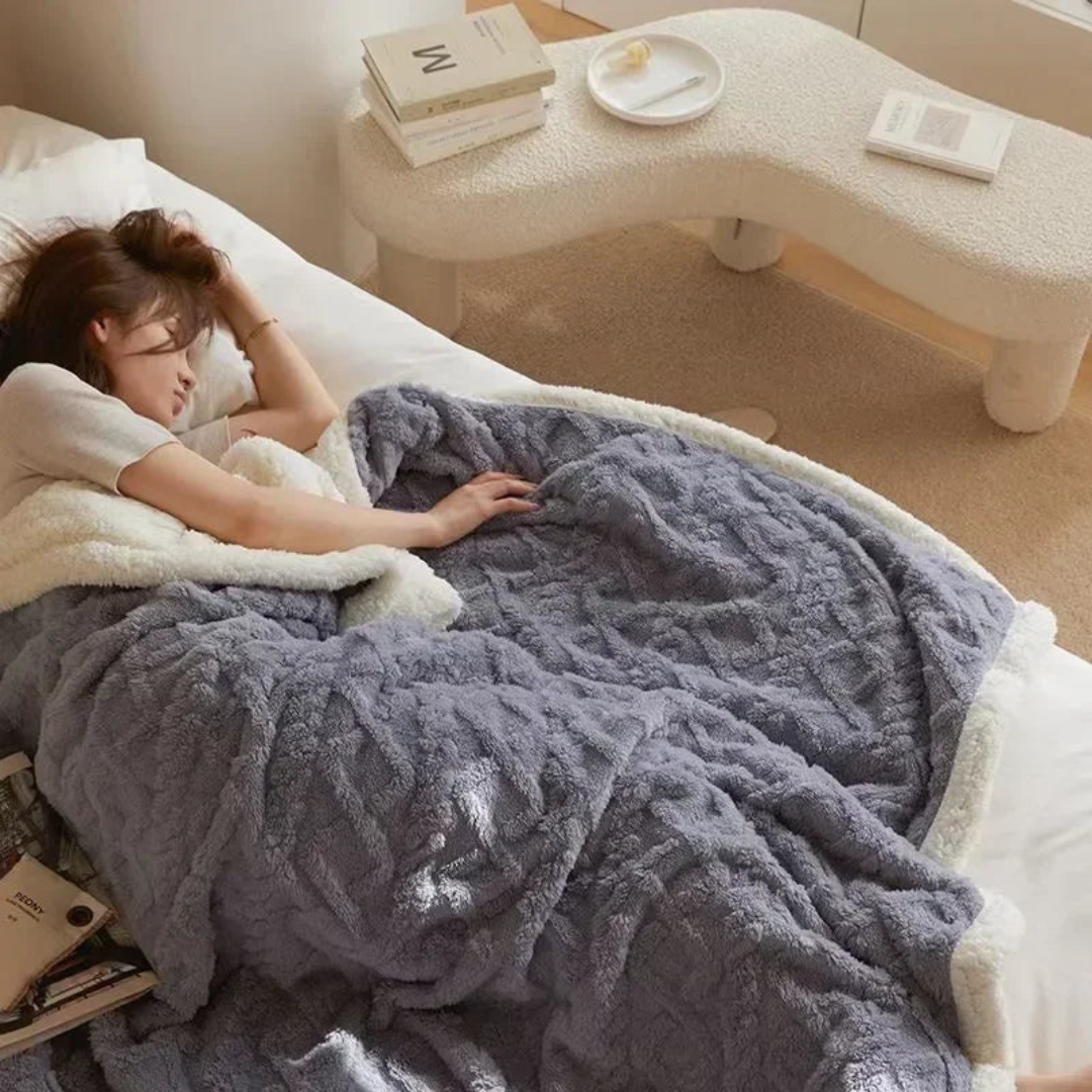 Thick fluffy winter blanket ultra-cozy soft warm oversized throw for bedroom and sofa cold nights