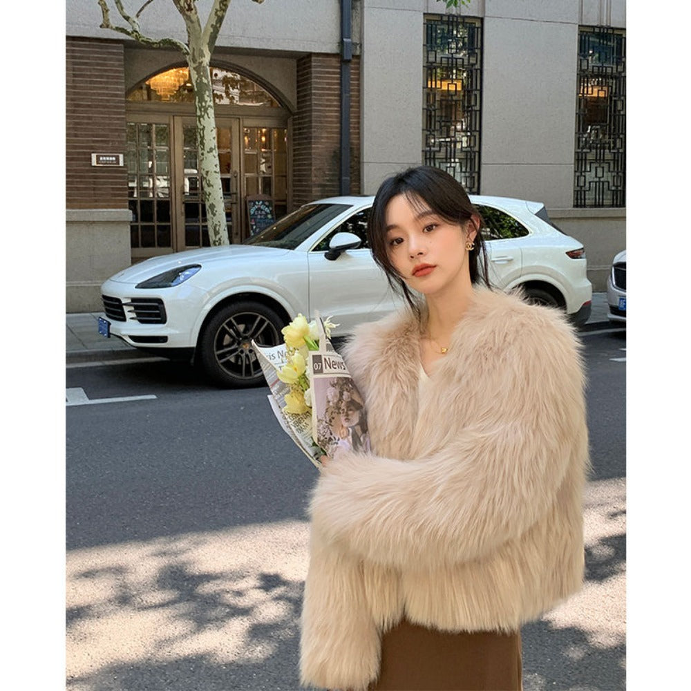 Women's short winter jacket with luxurious faux fur trim, cropped silhouette for cozy chic style