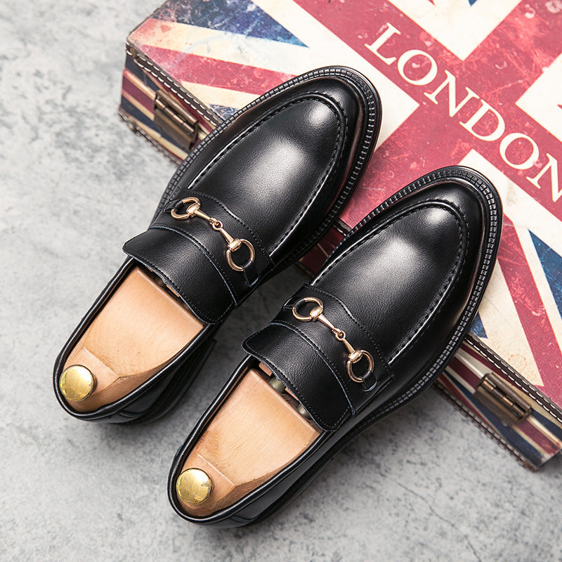 Black leather men's loafers slip-on with gold horsebit buckle, elegant professional style