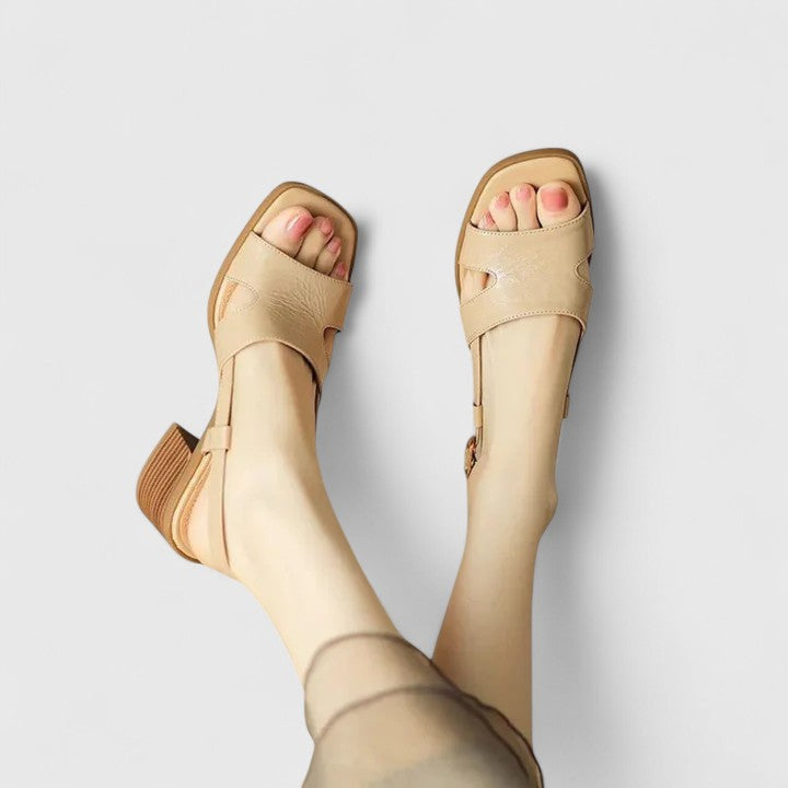 Women's flat minimalist sandals open-toe slingback buckle strap lightweight warm-weather everyday comfort