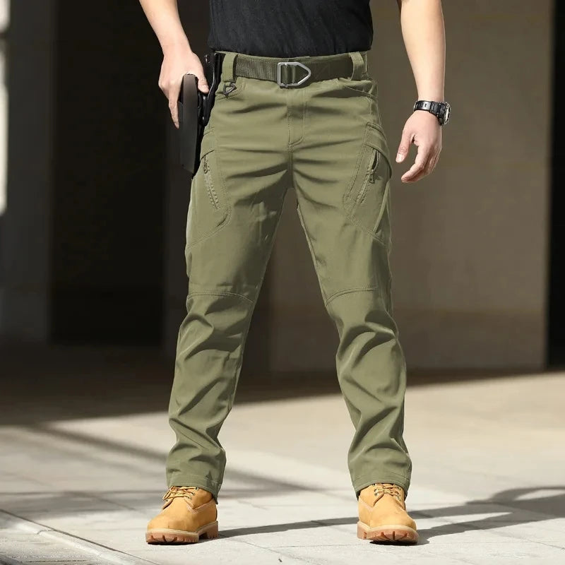 Highland Tactical camo cargo pants in military ripstop stretch fabric with integrated stretch panels